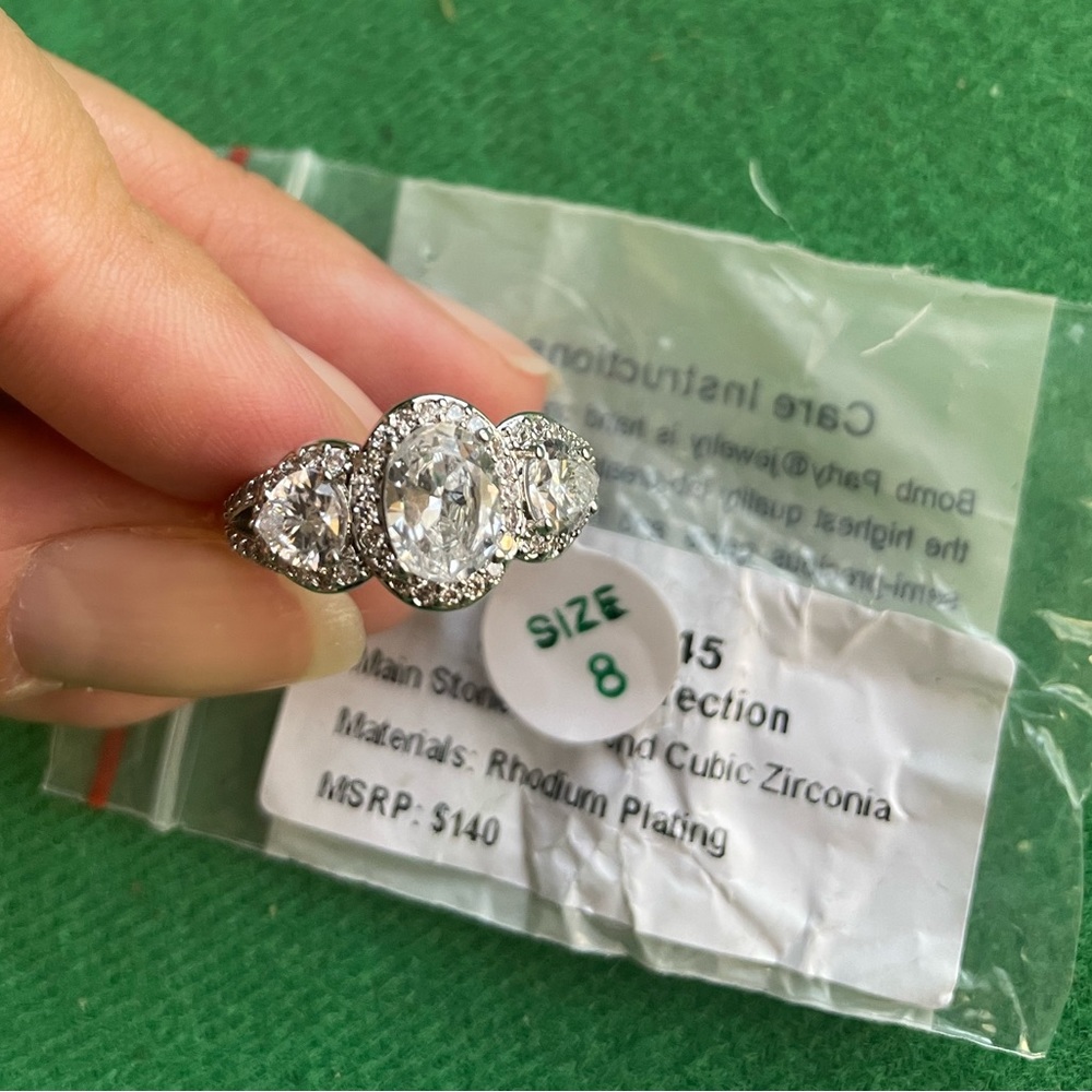 Bomb party “lovely perfection” ring